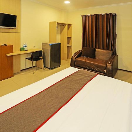 Super Oyo Townhouse Oak Hotel Fiducia סרפונג מראה חיצוני תמונה
