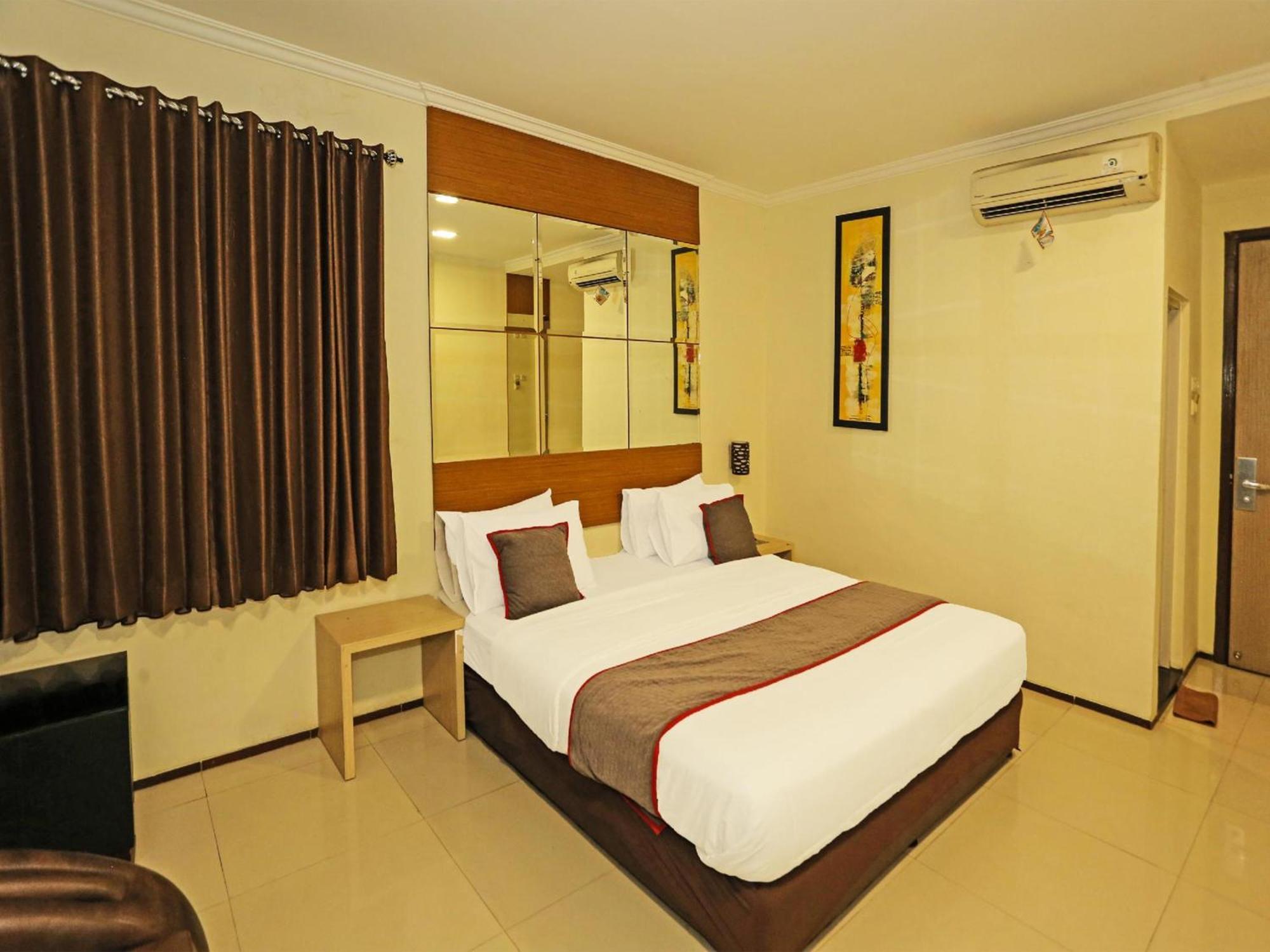 Super Oyo Townhouse Oak Hotel Fiducia סרפונג מראה חיצוני תמונה