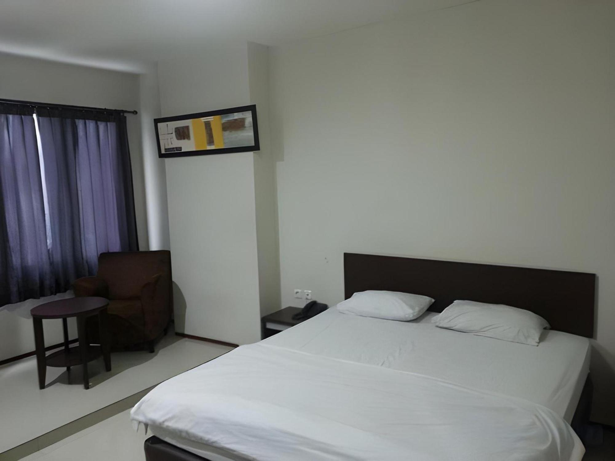 Super Oyo Townhouse Oak Hotel Fiducia סרפונג מראה חיצוני תמונה