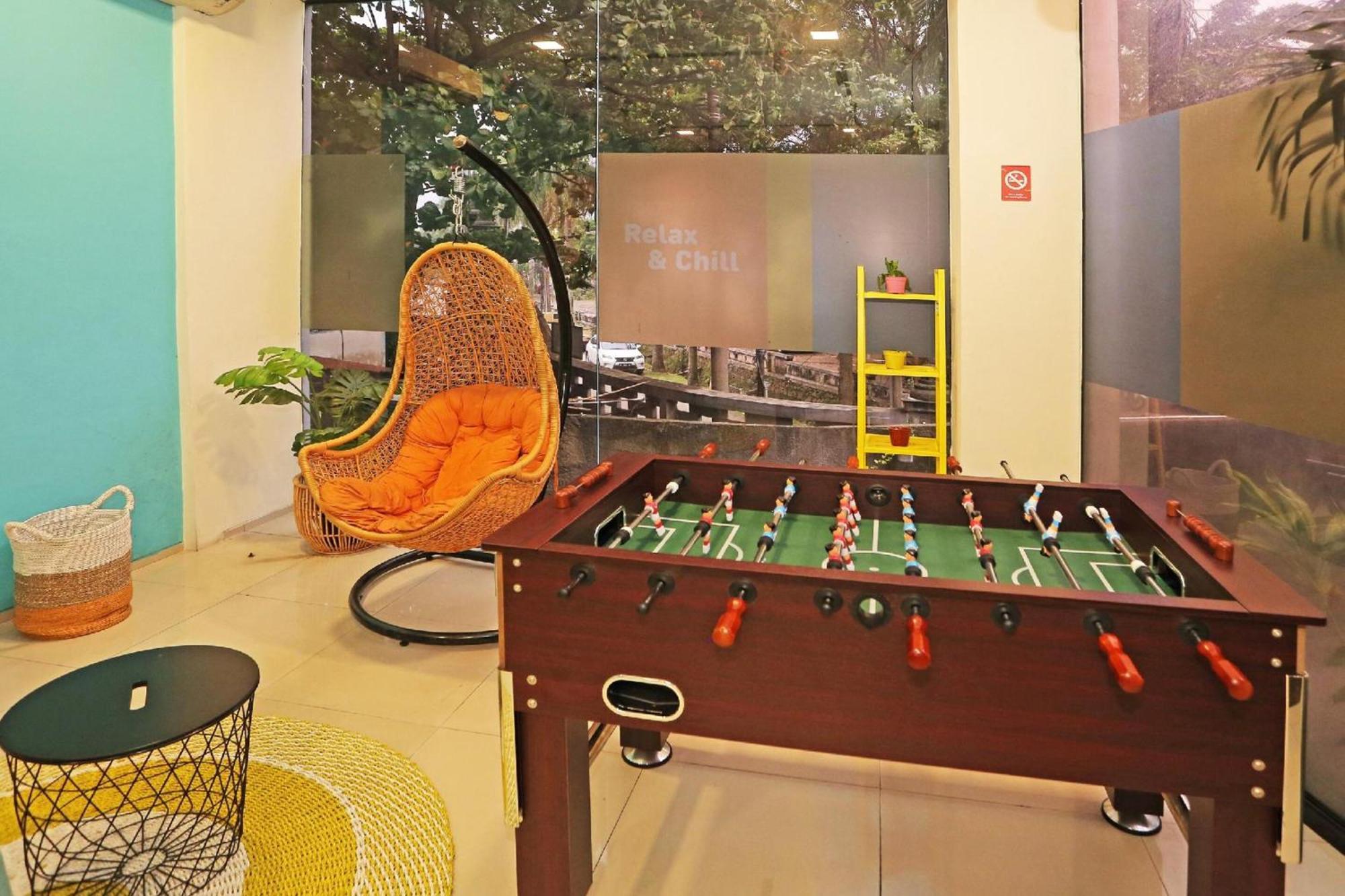 Super Oyo Townhouse Oak Hotel Fiducia סרפונג מראה חיצוני תמונה