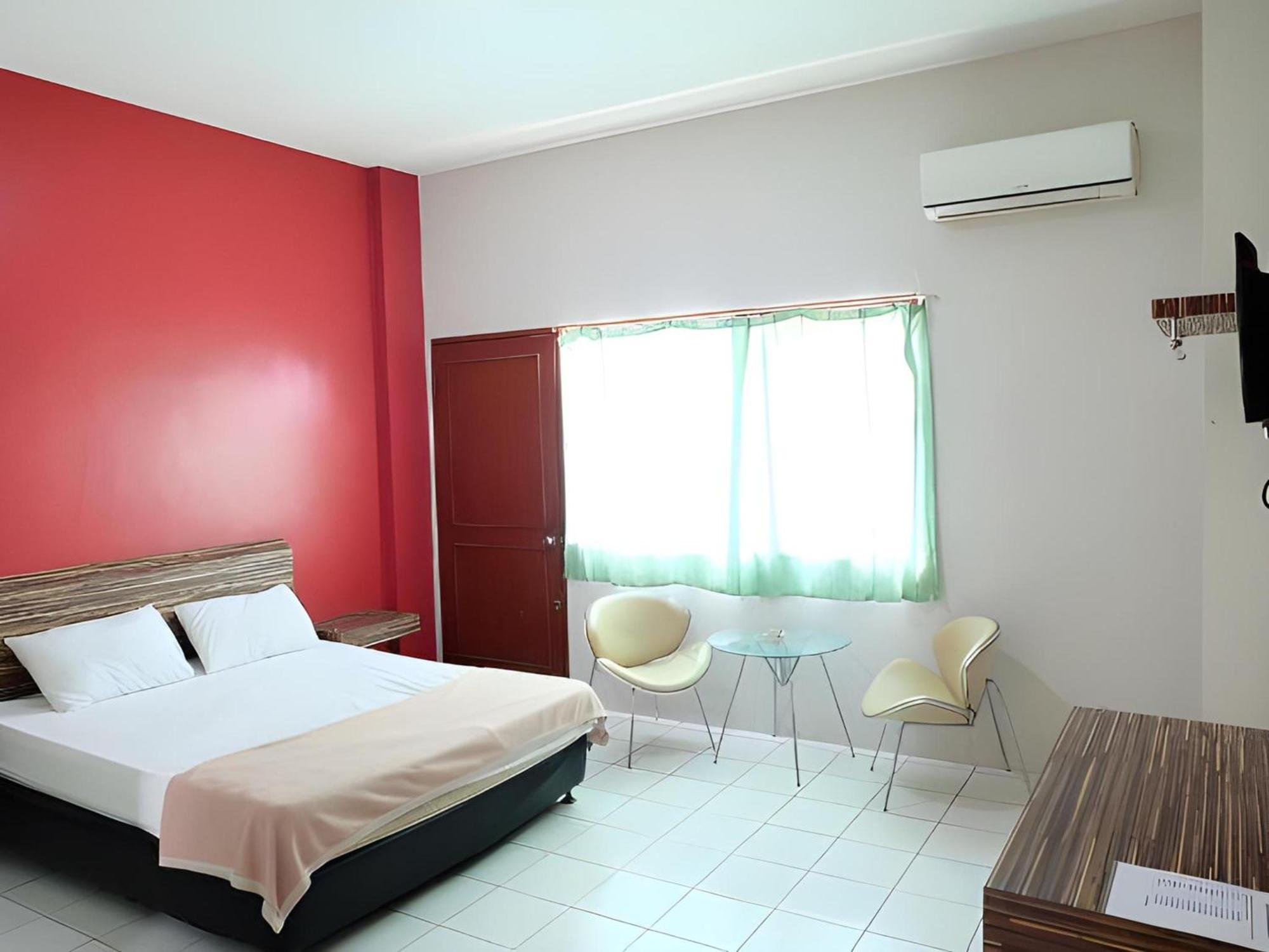 Super Oyo Townhouse Oak Hotel Fiducia סרפונג מראה חיצוני תמונה