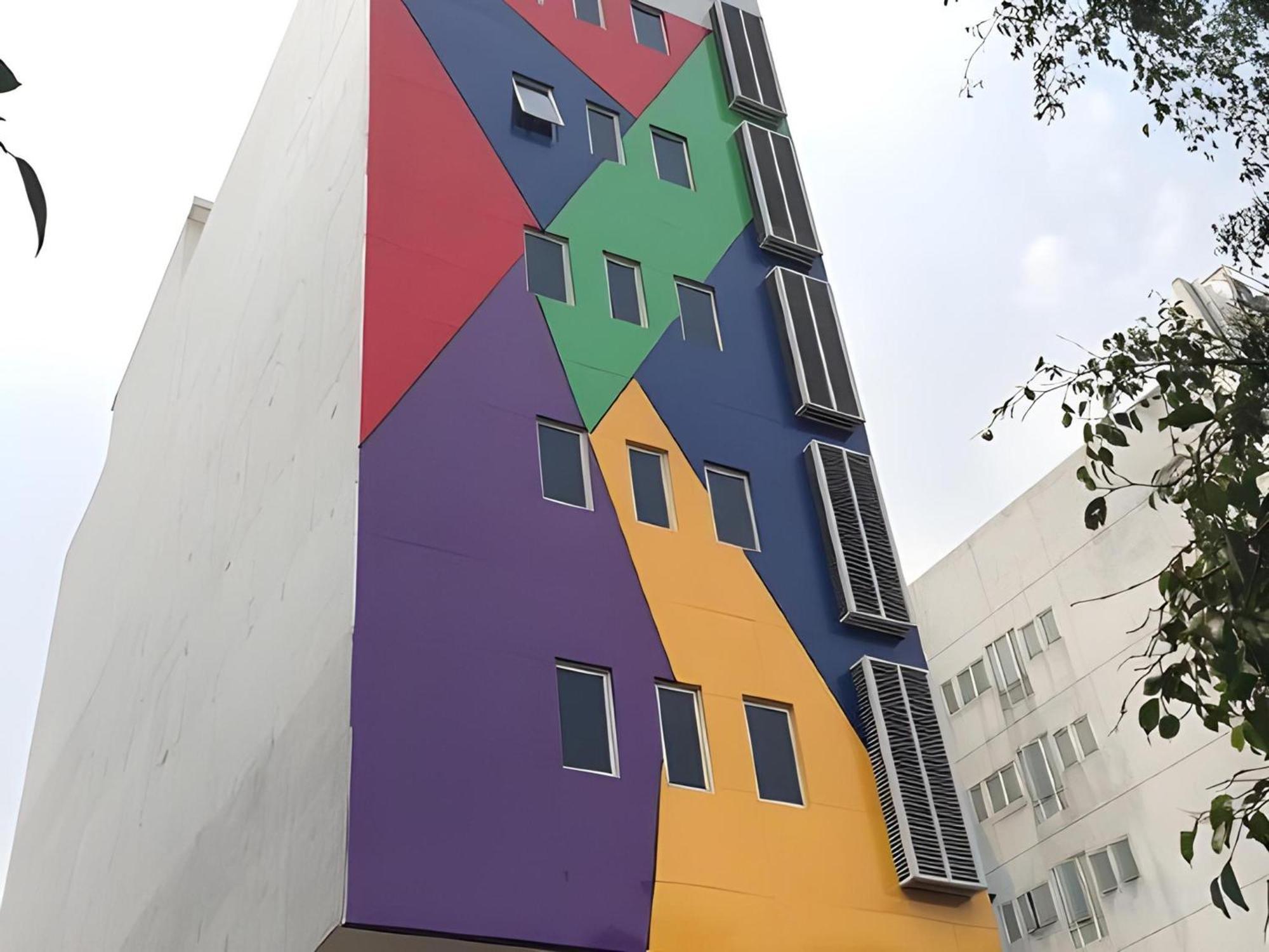 Super Oyo Townhouse Oak Hotel Fiducia סרפונג מראה חיצוני תמונה