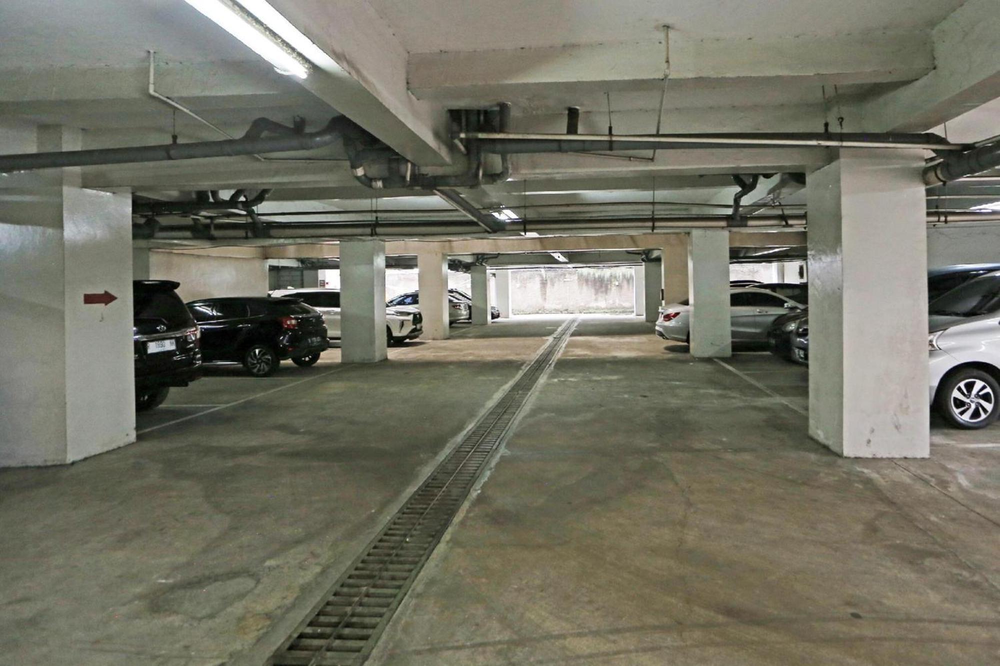 Super Oyo Townhouse Oak Hotel Fiducia סרפונג מראה חיצוני תמונה