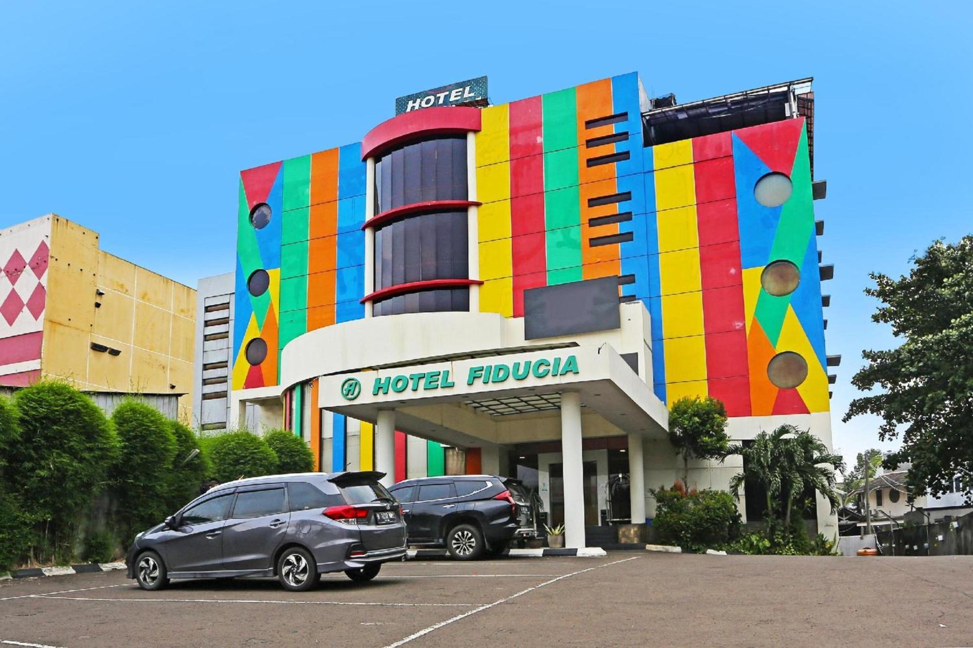 Super Oyo Townhouse Oak Hotel Fiducia סרפונג מראה חיצוני תמונה